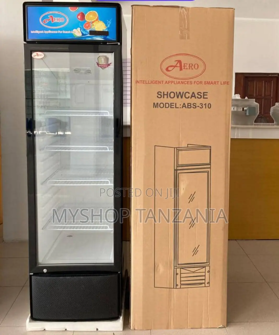 Aero Showcase Liter 310 Fridge