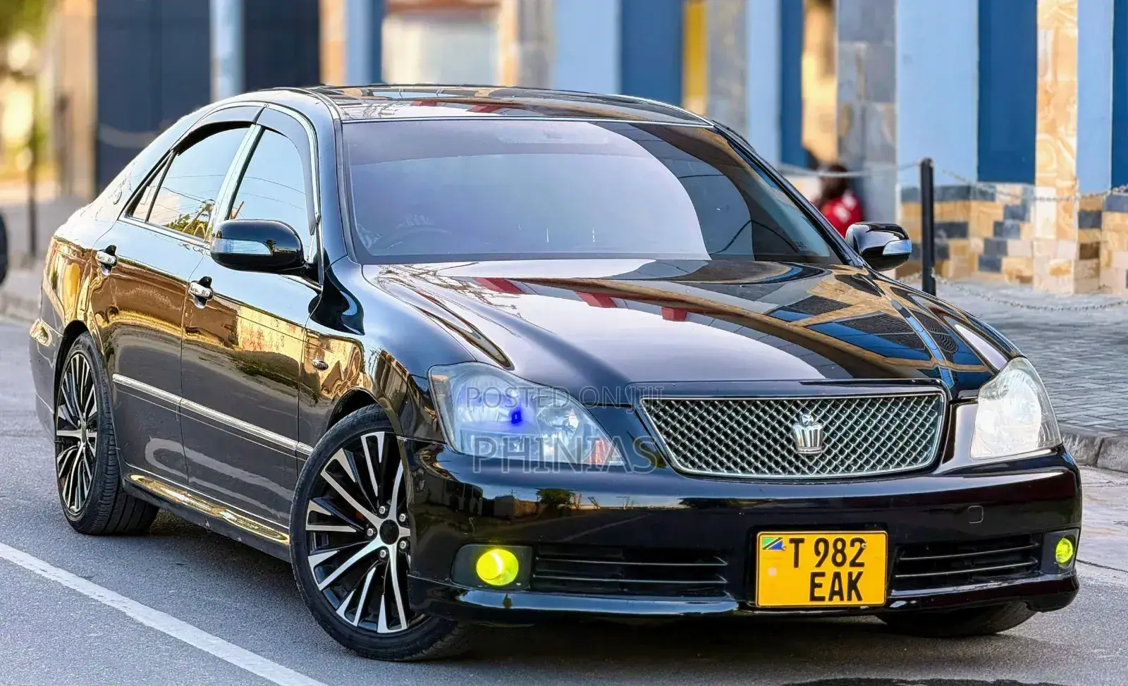 Toyota Crown 2004 Black