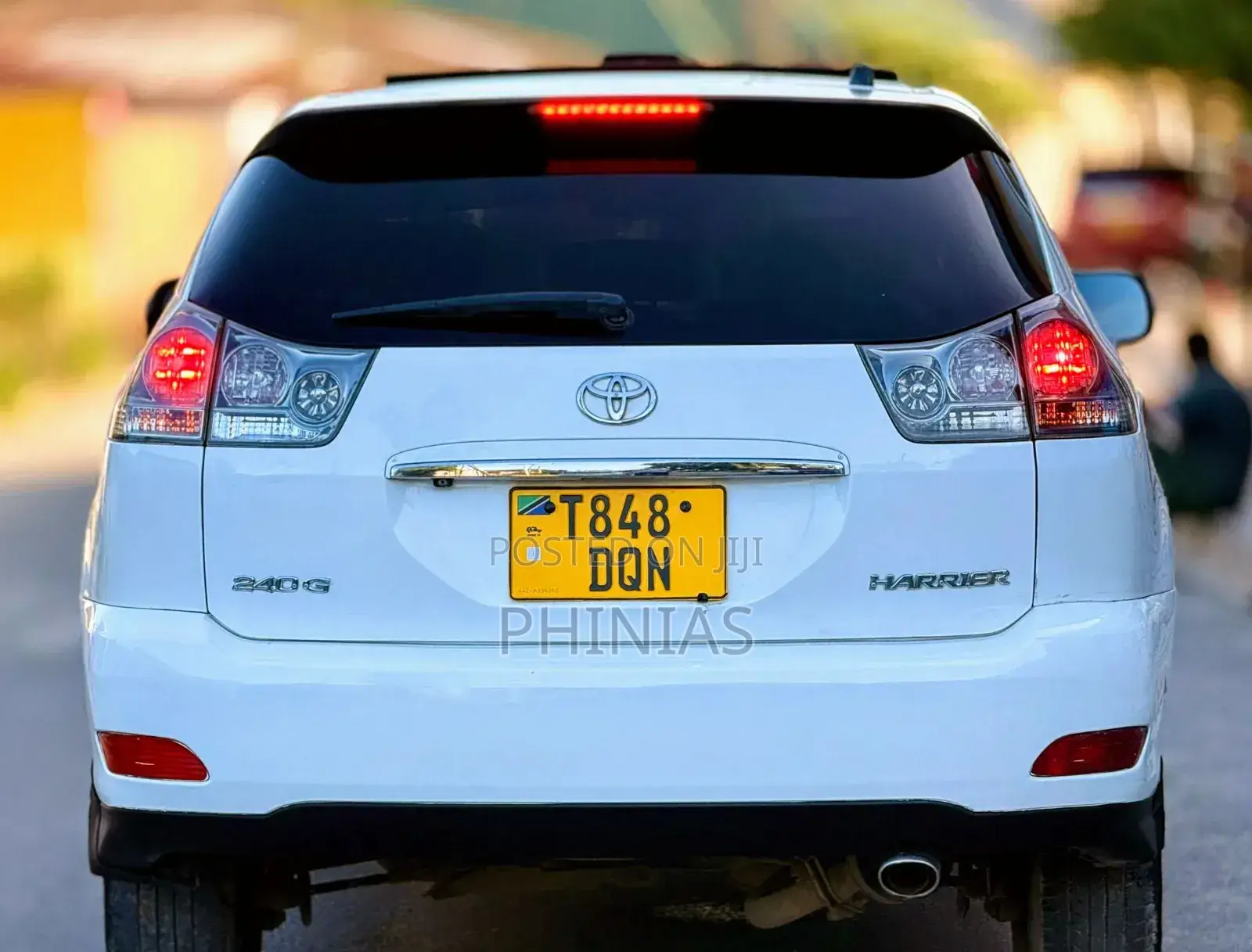 Toyota Harrier 2005 White