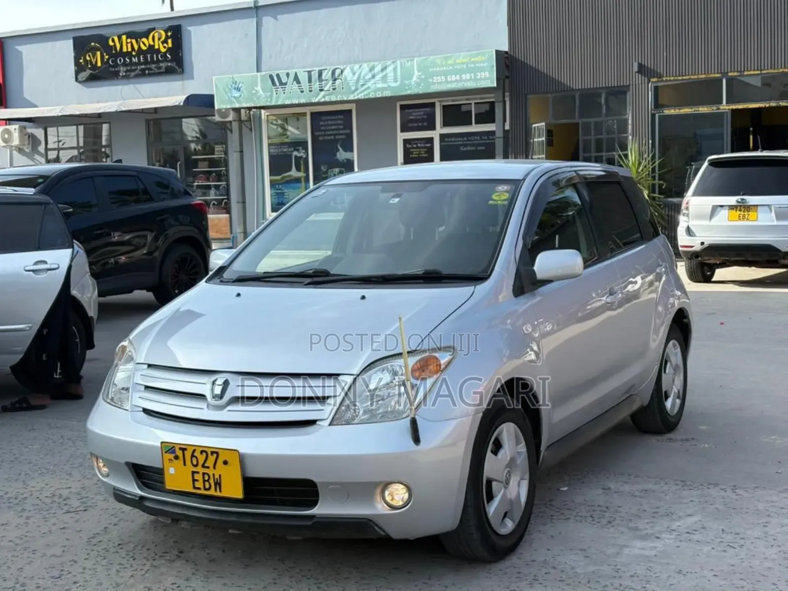 Toyota IST 2004 Silver