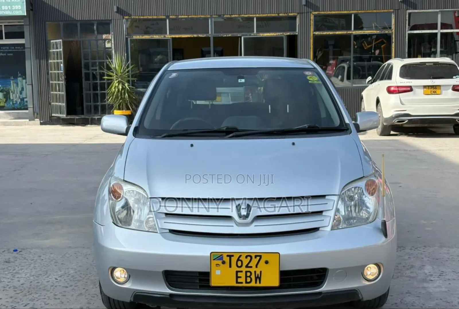 Toyota IST 2004 Silver
