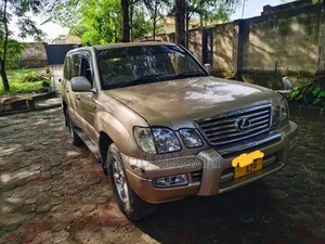 Toyota Land Cruiser 90 2000 Gold