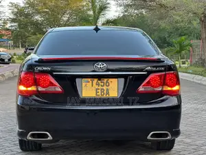 Toyota Crown 2009 Black