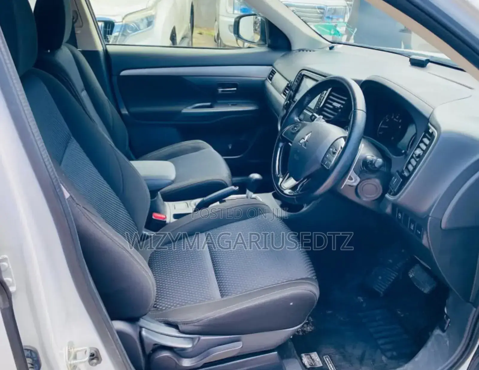 Mitsubishi Outlander 2015 White