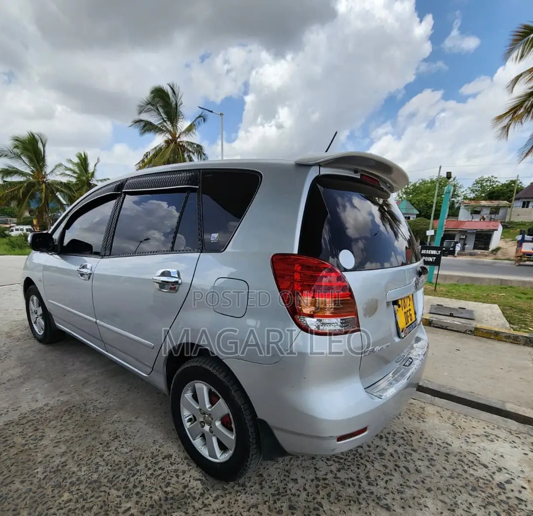 Toyota Corolla Spacio 2005 Silver