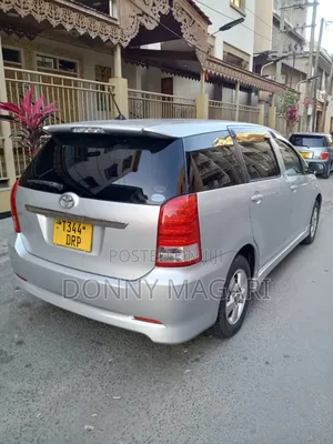 Toyota Wish 2005 Silver
