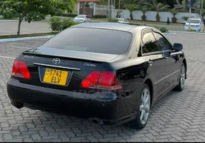 Toyota Crown 2006 Black