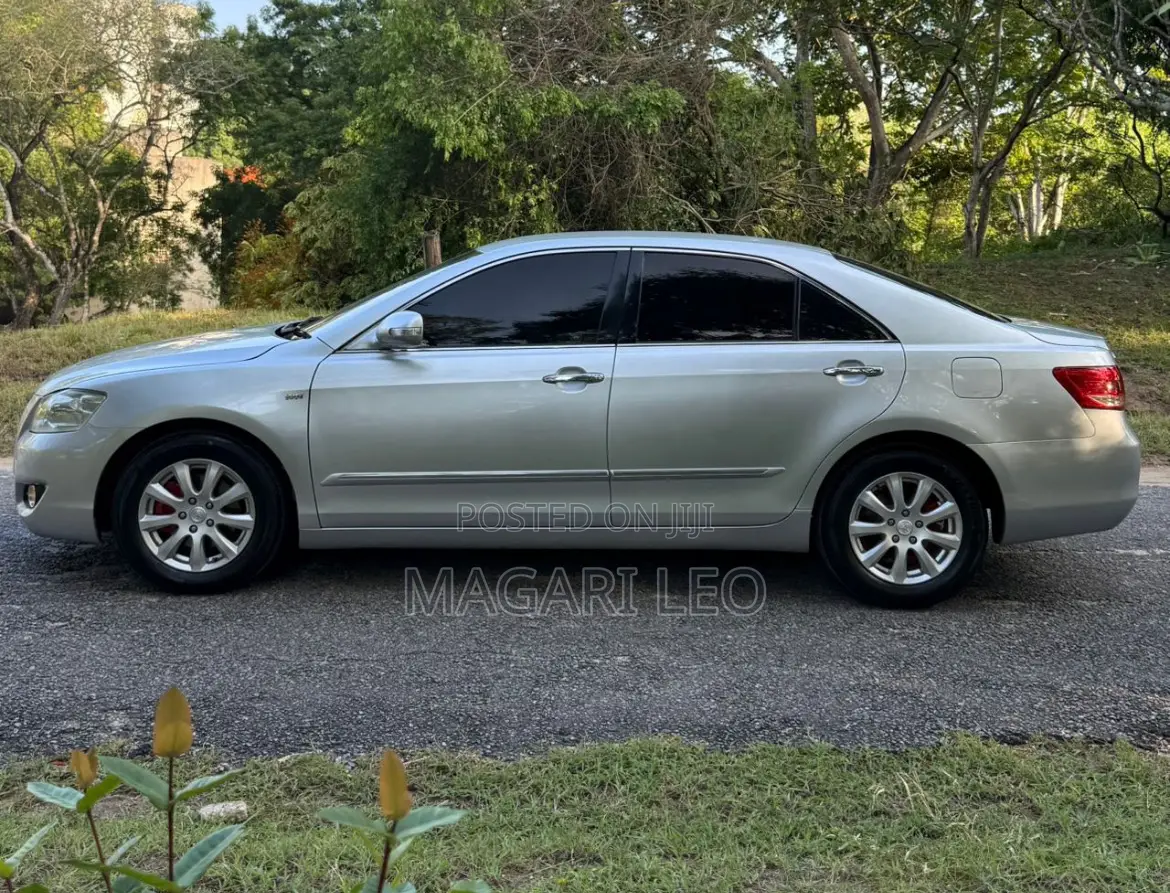 Toyota Camry 2008 Silver