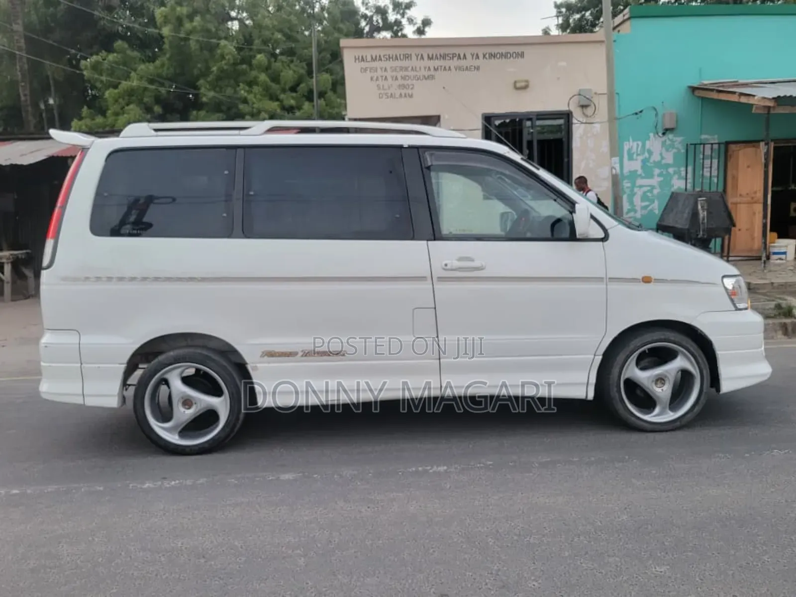 Toyota Noah 2.0 AWD (8 Seater) 2001 White