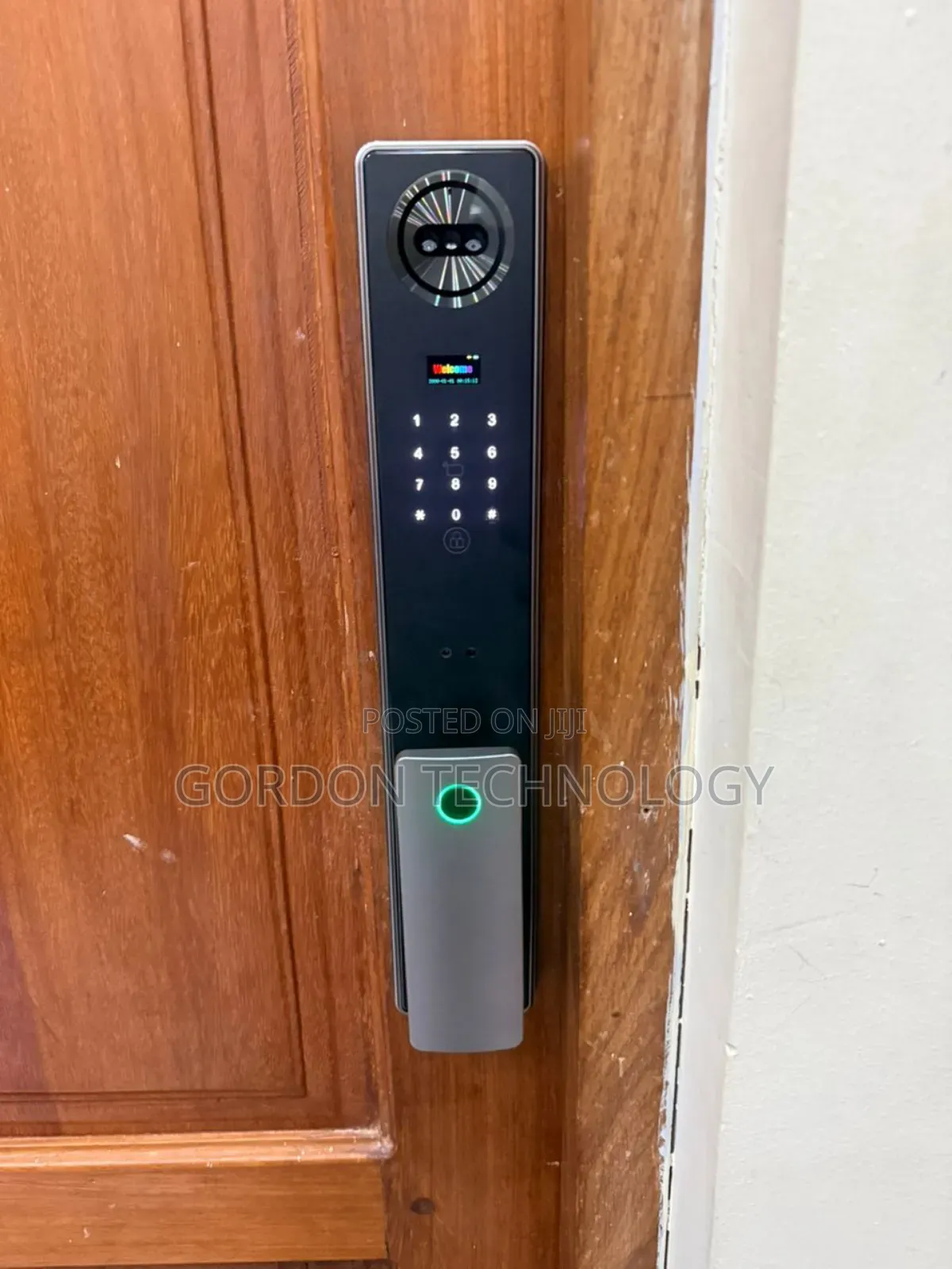Smart Lock With Video Call Camera.