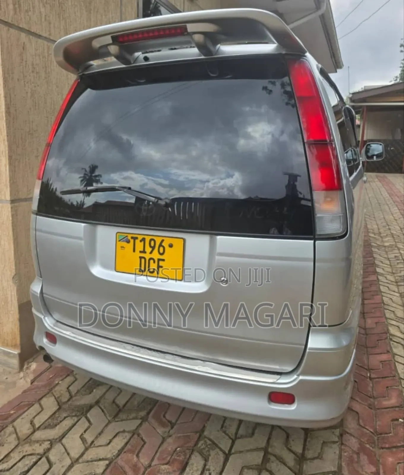 Toyota Noah 2.0 AWD (8 Seater) 2003 Silver