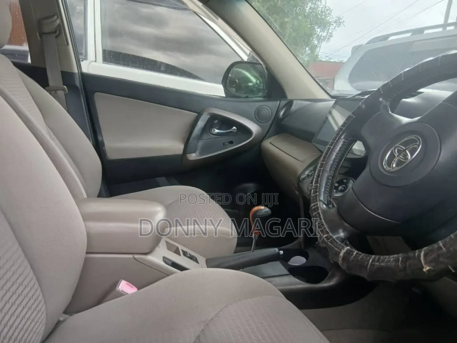 Toyota Vanguard 2010 Black