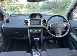 Toyota IST 2003 Silver