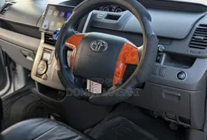 Toyota Noah 2.0 143hp AWD (8 Seater) 2008 Silver
