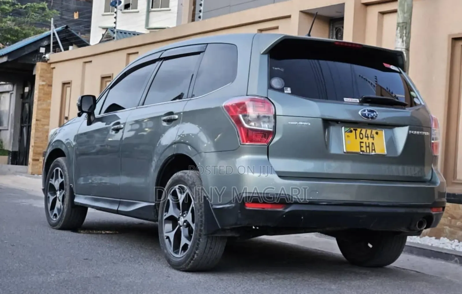 Subaru Forester 2.0XT Premium 4dr SUV AWD (2.0L 4cyl Turbo CVT) 2014