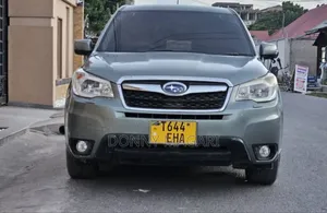 Subaru Forester 2.0XT Premium 4dr SUV AWD (2.0L 4cyl Turbo CVT) 2014