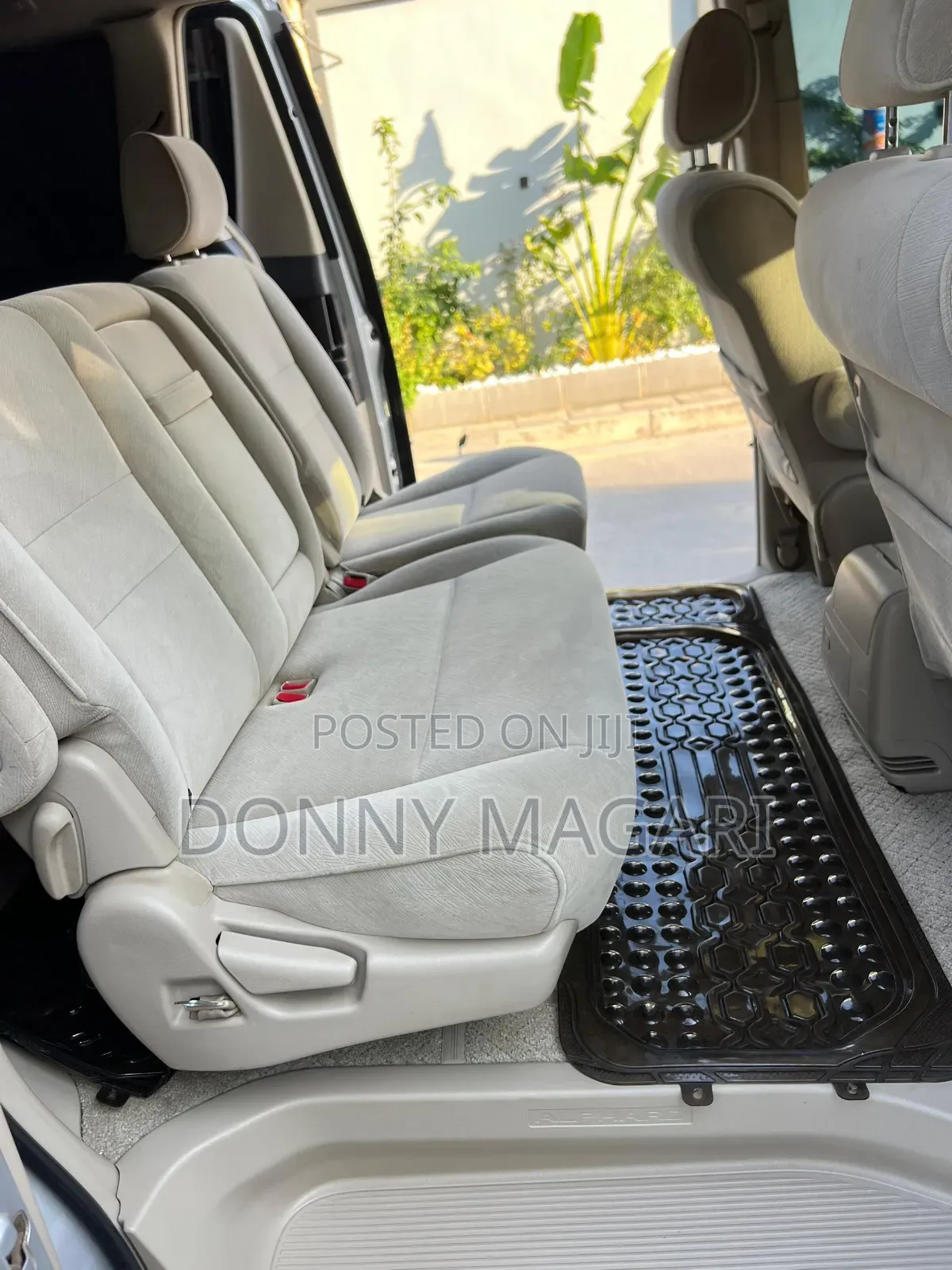 Toyota Alphard 2.4 Petrol AWD 2007 Silver