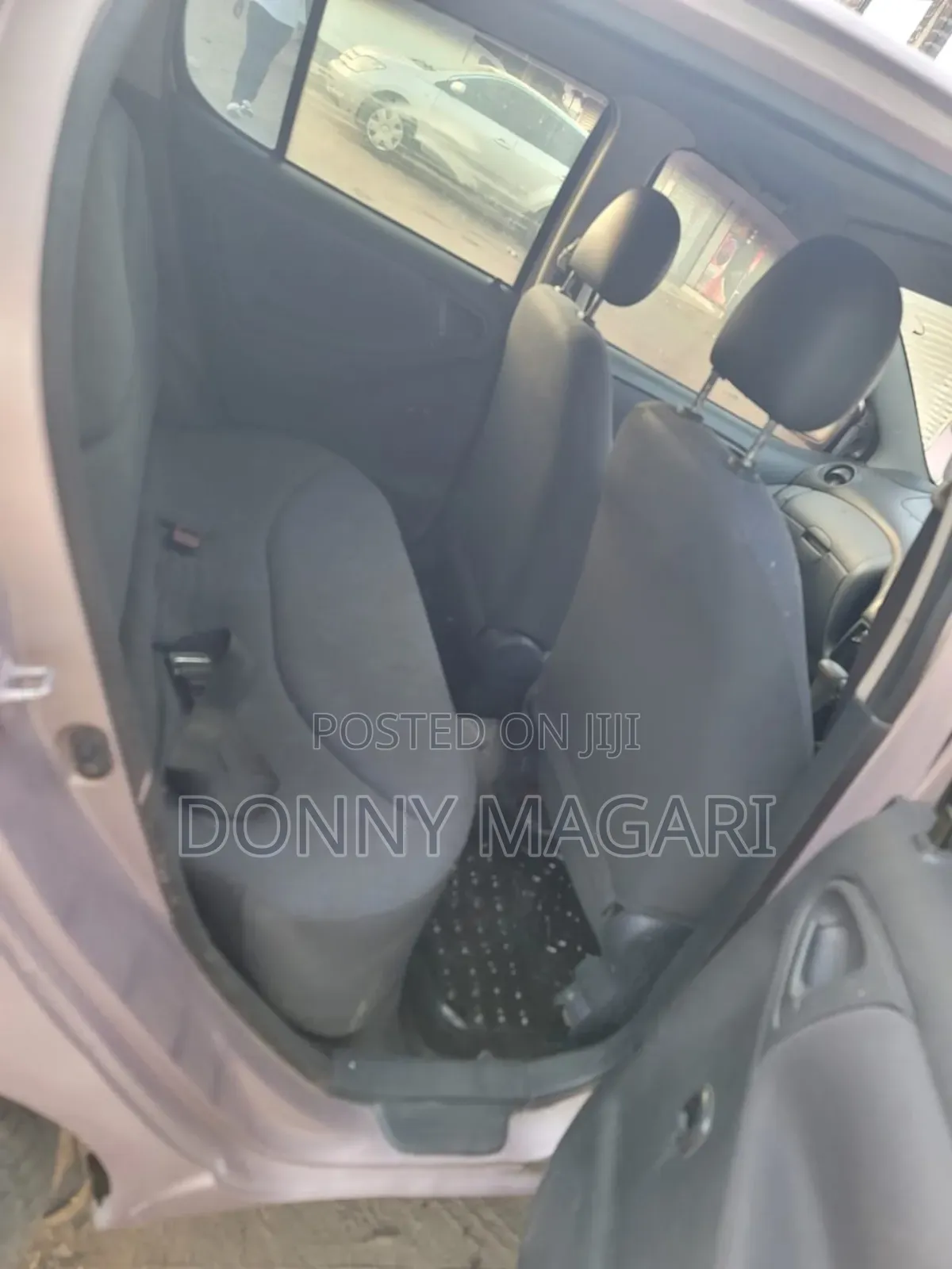 Toyota Vitz 1.3 AWD 3dr 2003 Pink