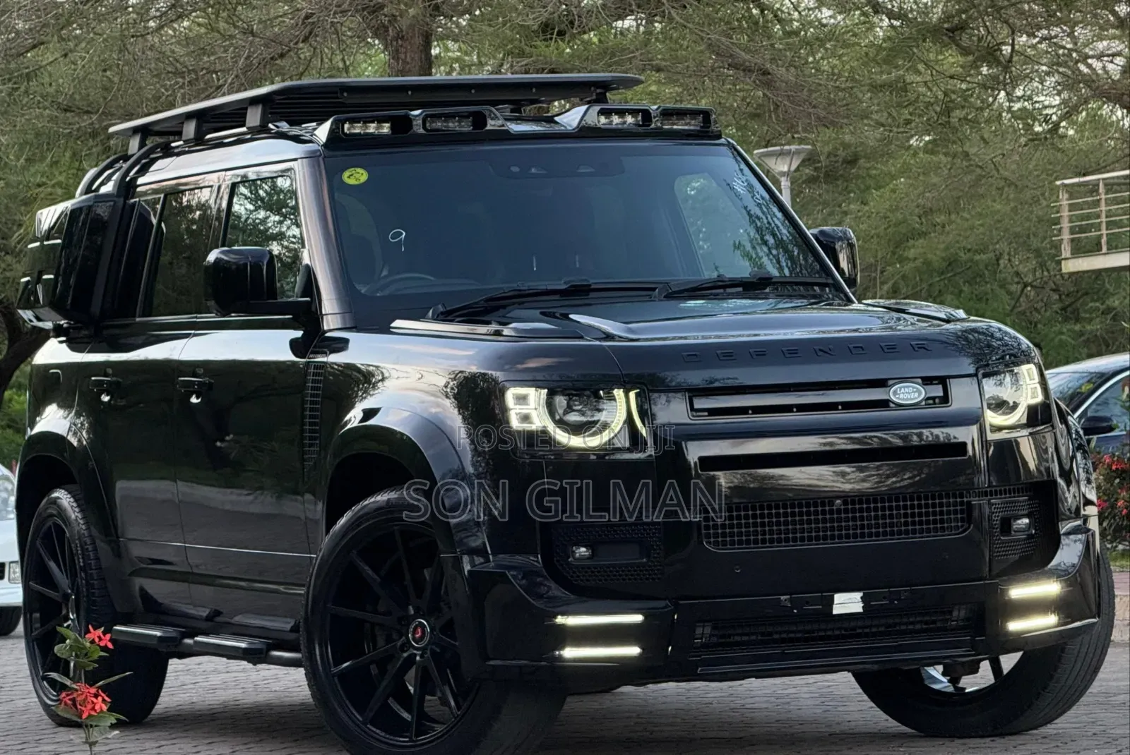 Land Rover Defender 2022 Black