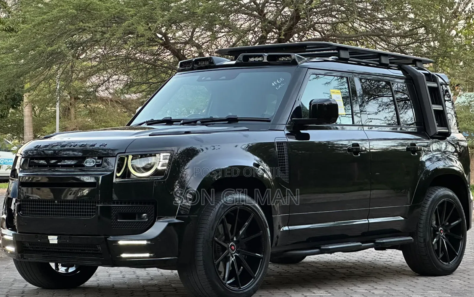 Land Rover Defender 2022 Black