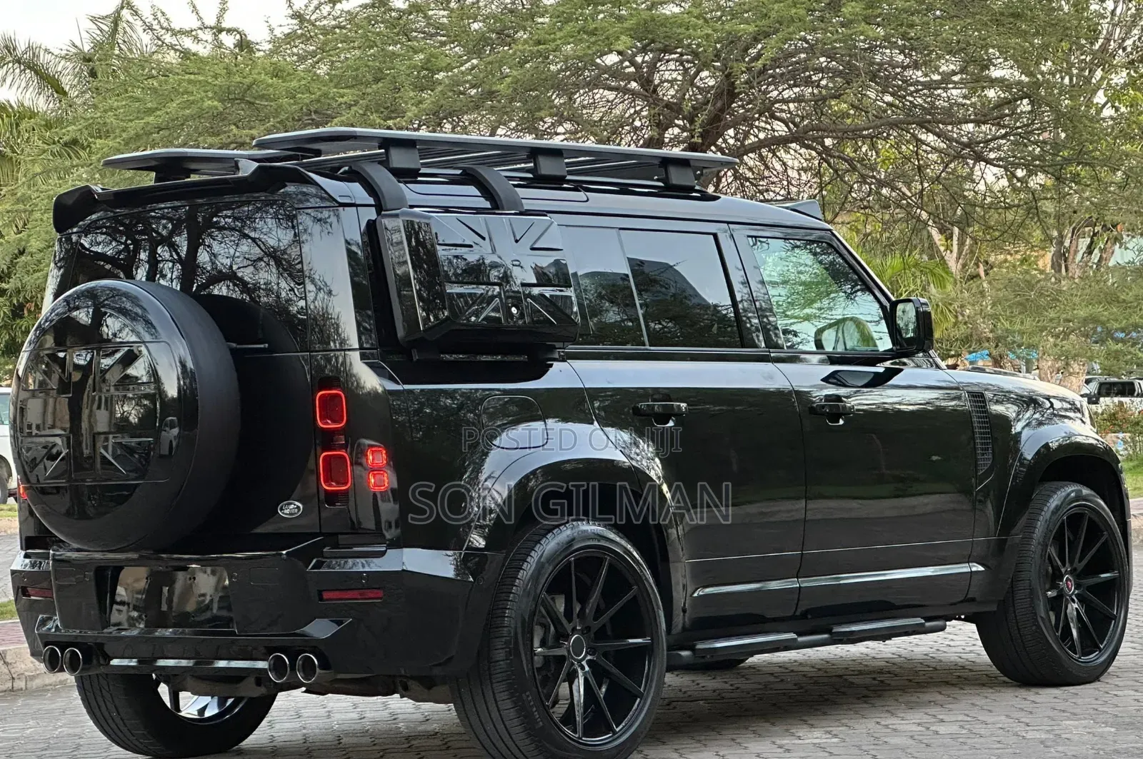 Land Rover Defender 2022 Black