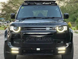 Land Rover Defender 2022 Black