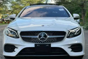 Mercedes-Benz 300E 2017 White
