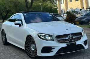 Mercedes-Benz 300E 2017 White
