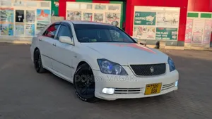 Toyota Crown Royale 2005 White