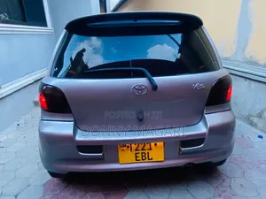 Toyota Vitz 1.3 FWD 5dr 2002 Silver