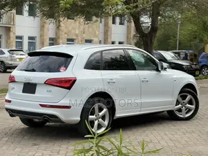 Audi Q5 2.0T Premium quattro 4dr SUV AWD (2.0L 4cyl Turbo 8A) 2014