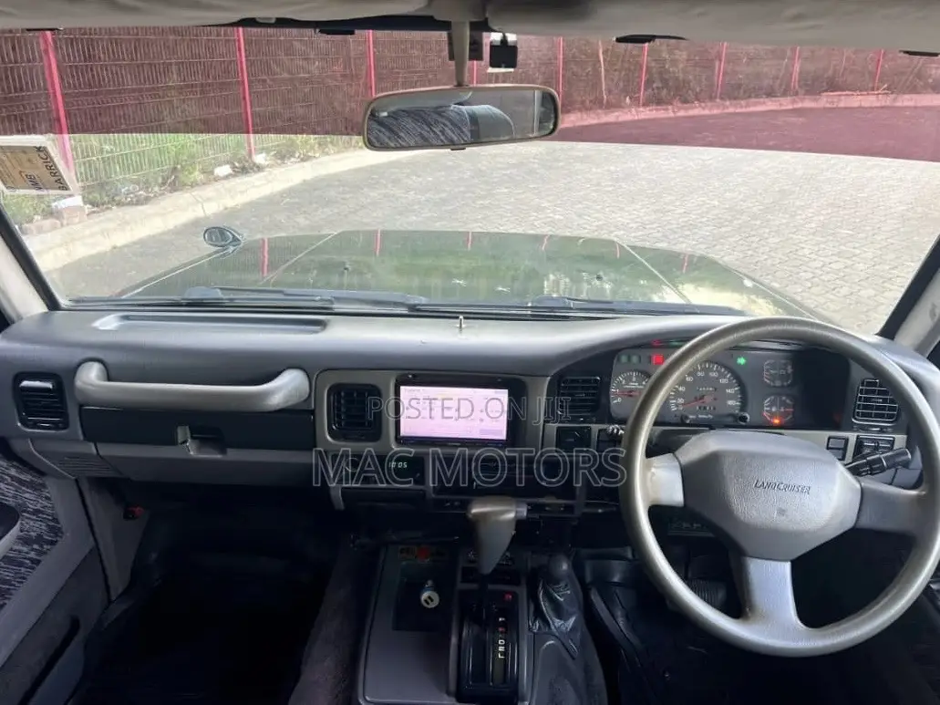 Toyota Land Cruiser Prado 1995 Black