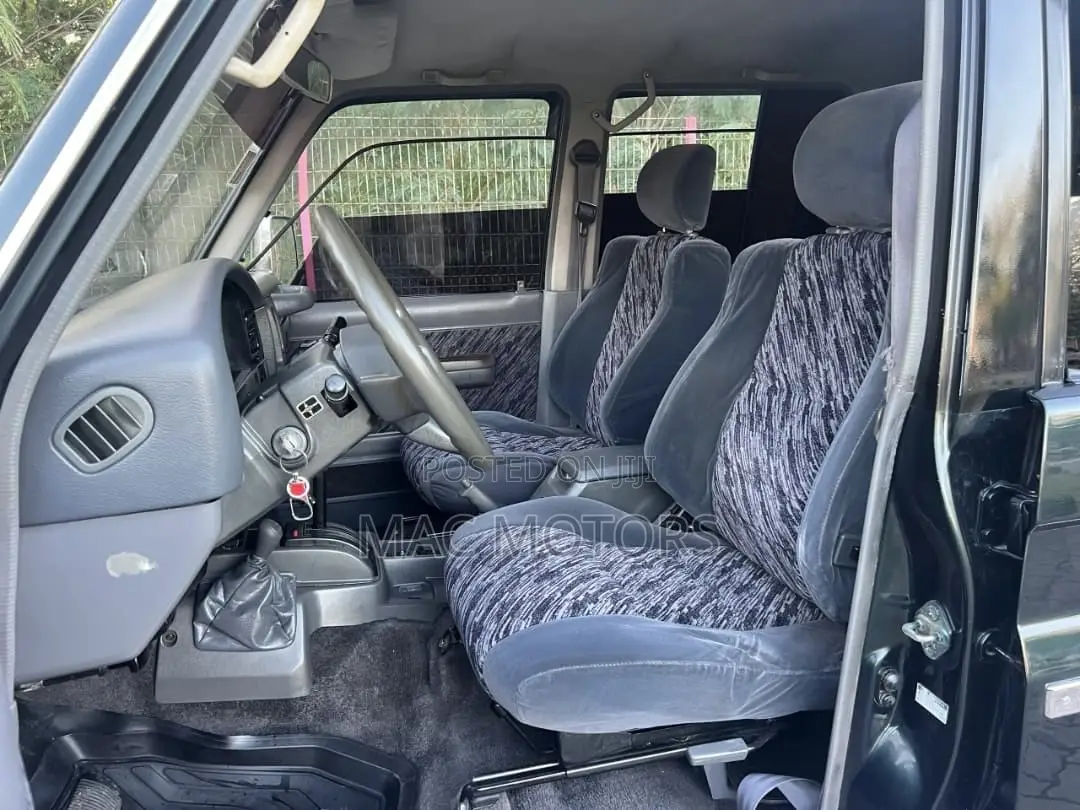 Toyota Land Cruiser Prado 1995 Black