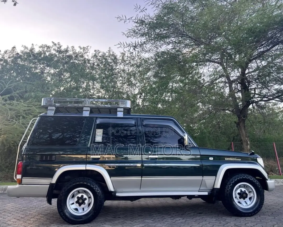 Toyota Land Cruiser Prado 1995 Black
