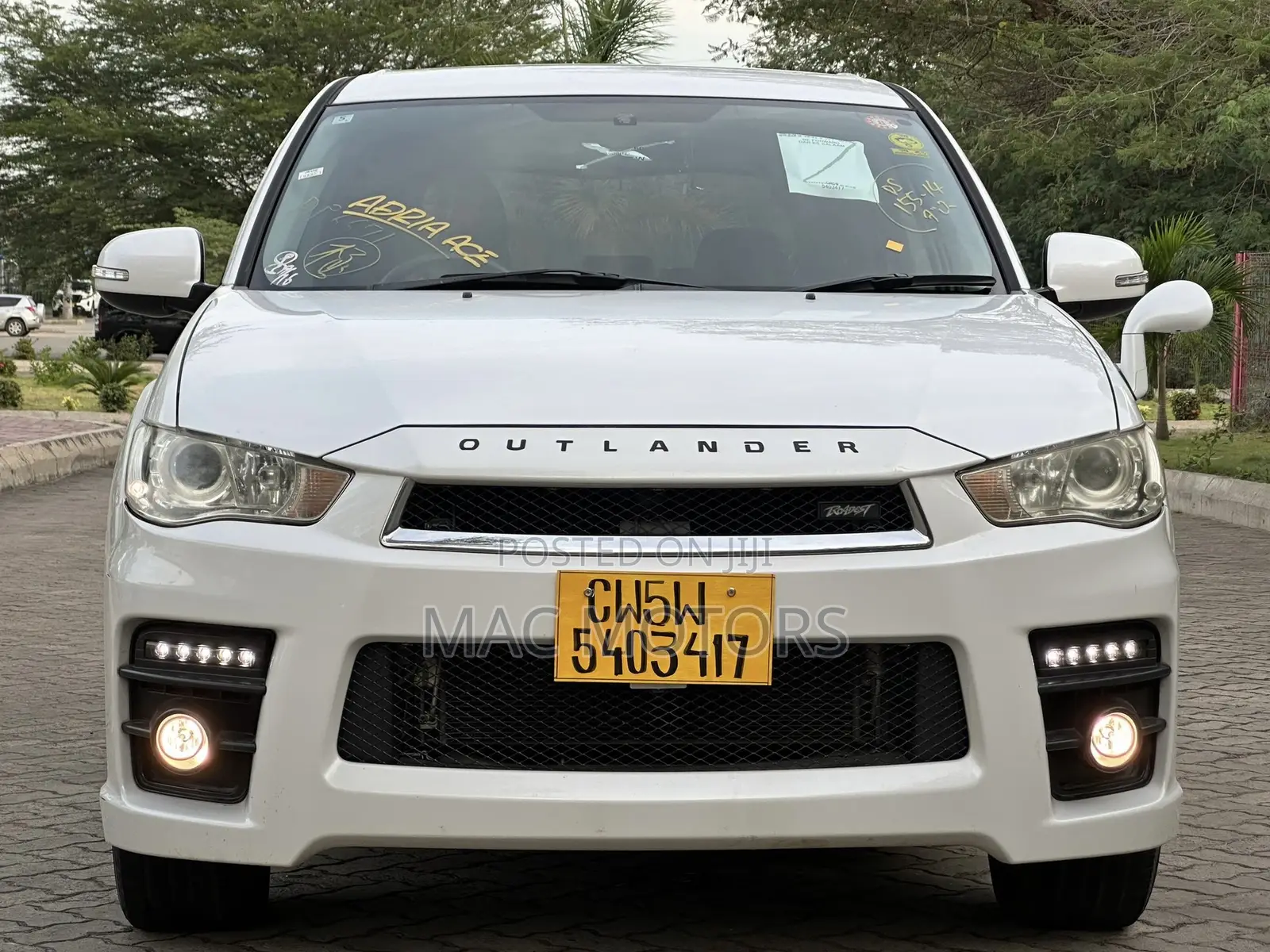 Mitsubishi Outlander 2010 White