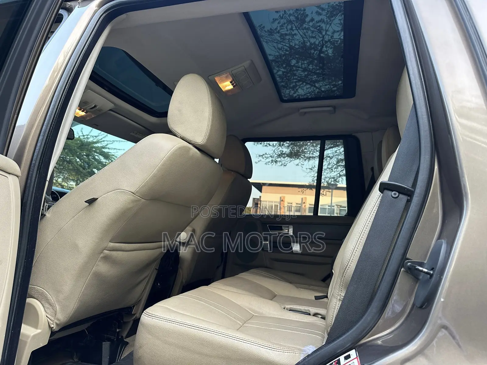 Land Rover Discovery 2010 Gray