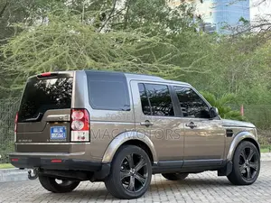 Land Rover Discovery 2010 Gray