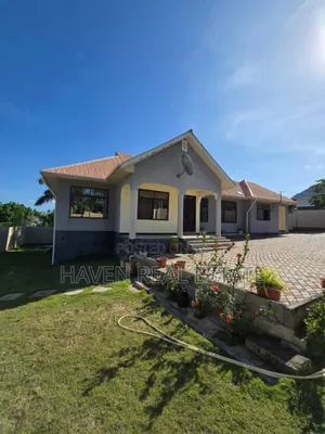 4bdrm House in Goba for sale
