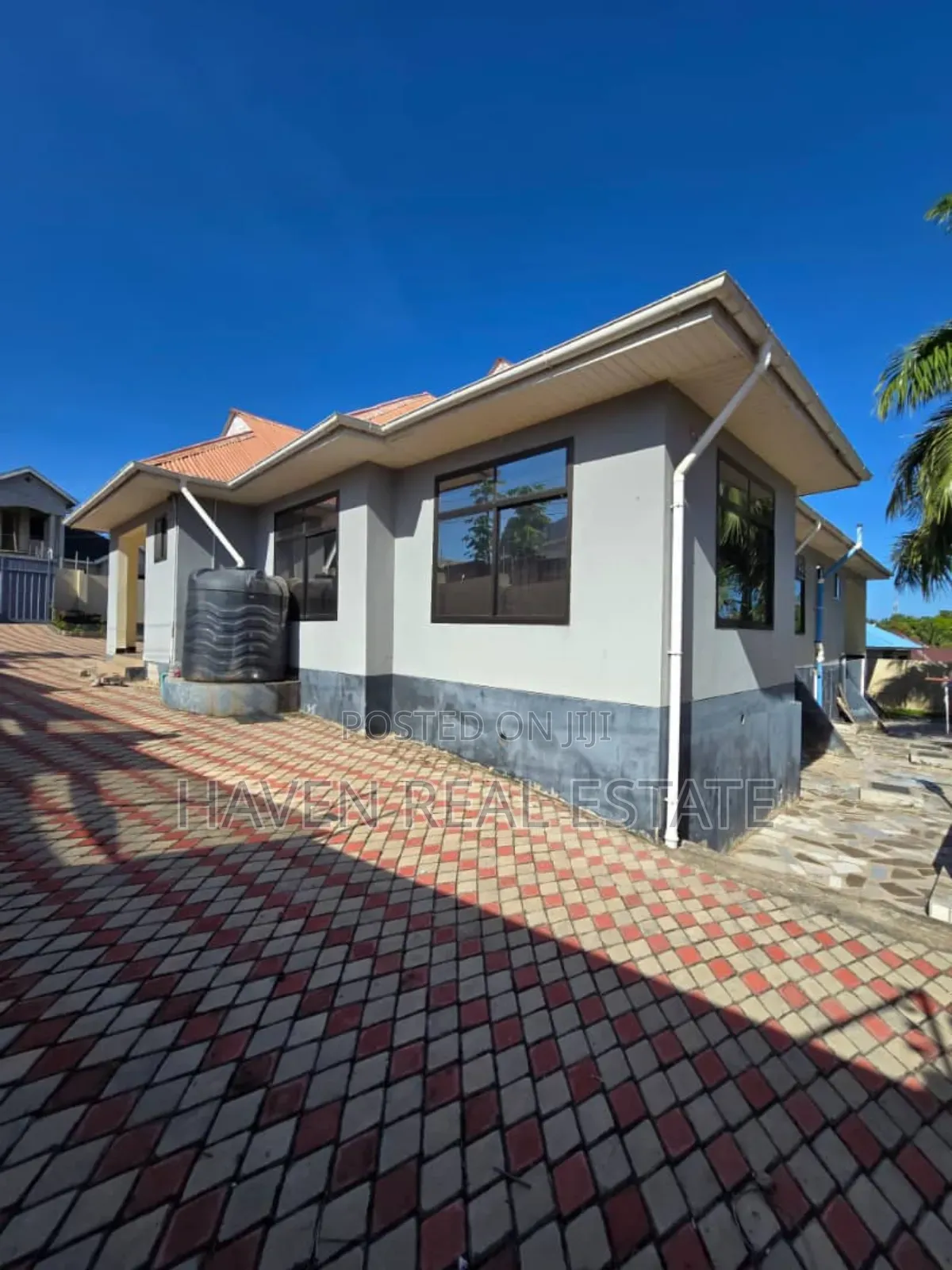 4bdrm House in Goba for sale