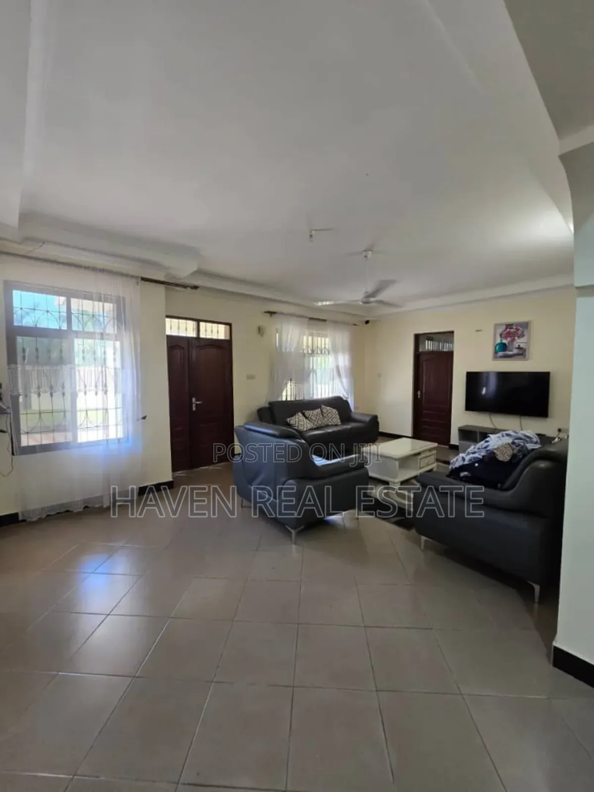 4bdrm House in Goba for sale