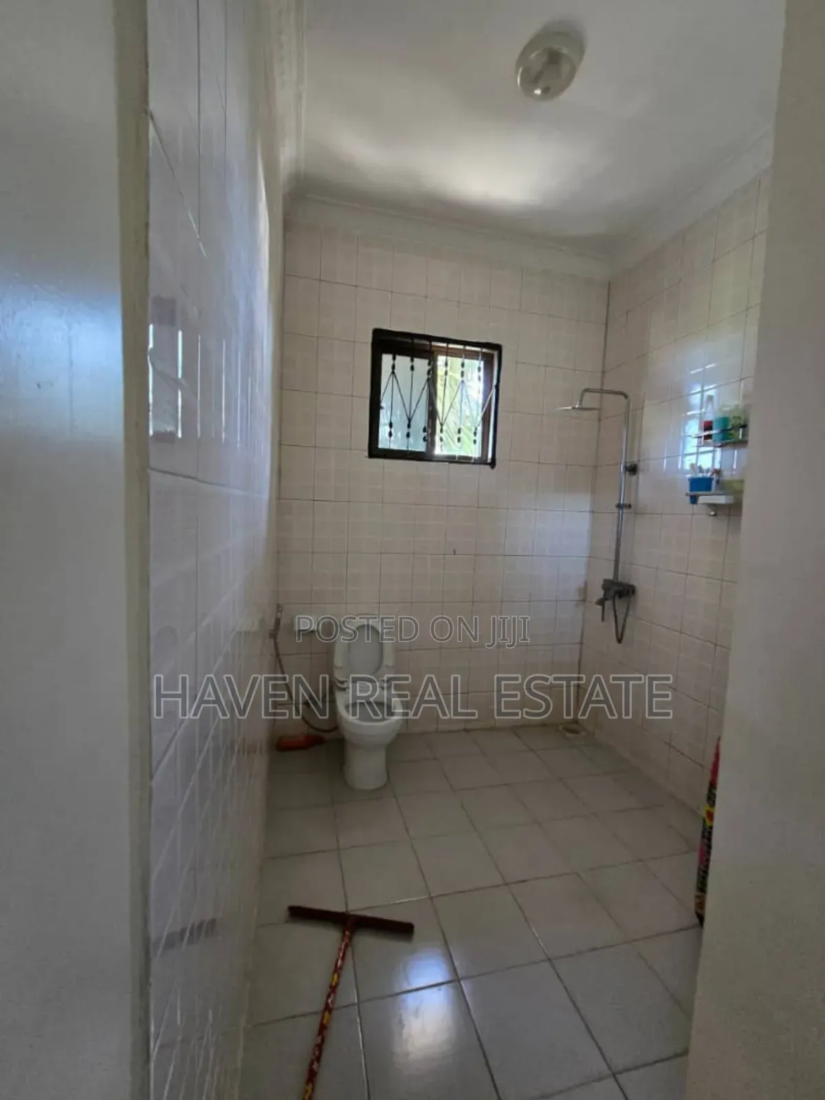 4bdrm House in Goba for sale