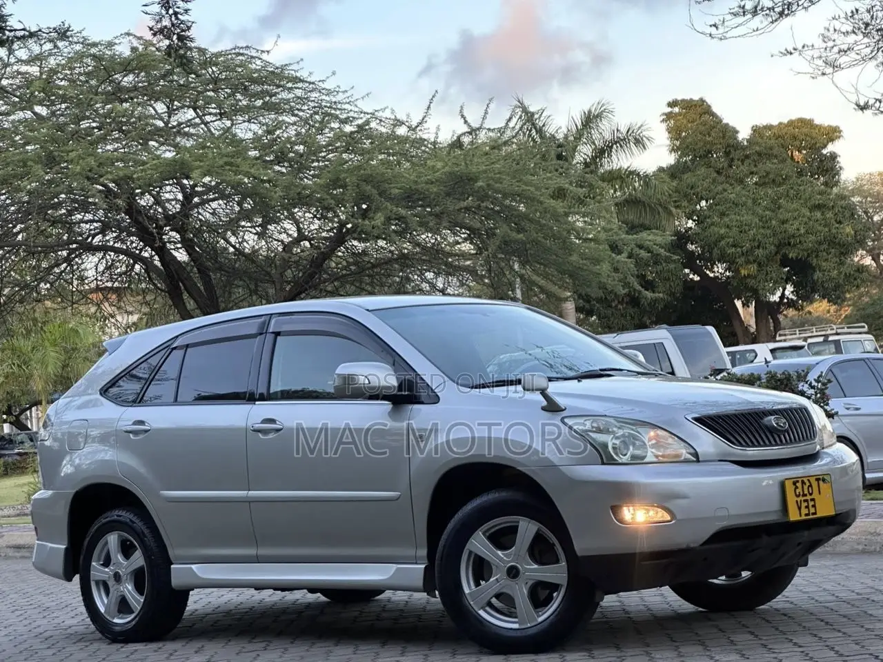 Toyota Harrier 2004 Silver