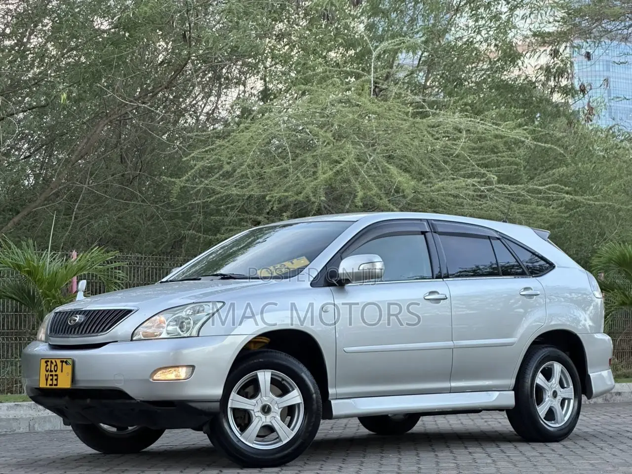 Toyota Harrier 2004 Silver