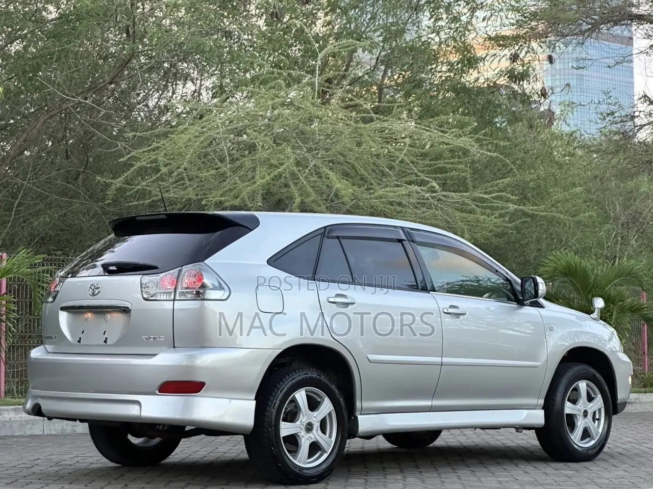 Toyota Harrier 2004 Silver
