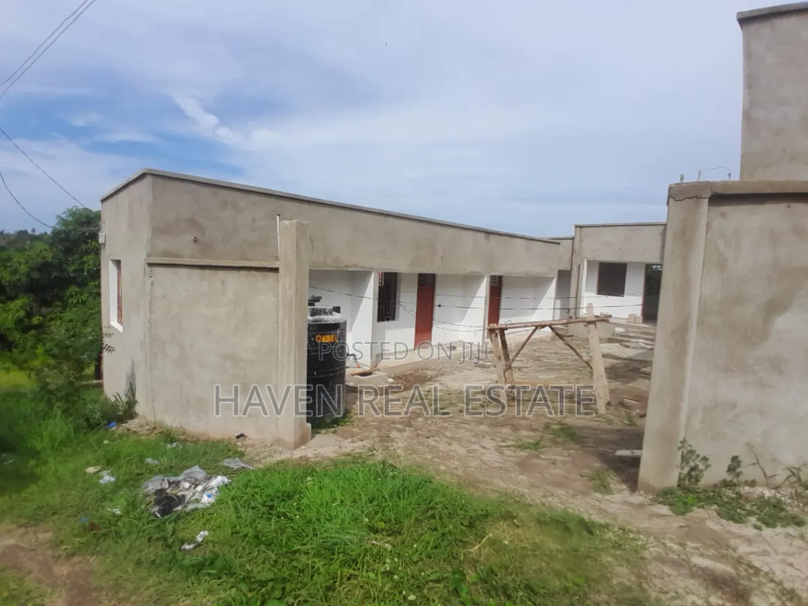 8bdrm Apartment in Kimara for sale