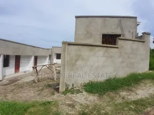 8bdrm Apartment in Kimara for sale