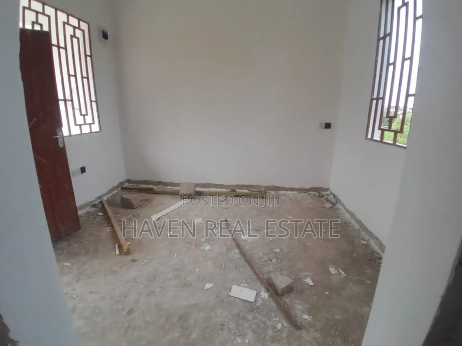 8bdrm Apartment in Kimara for sale