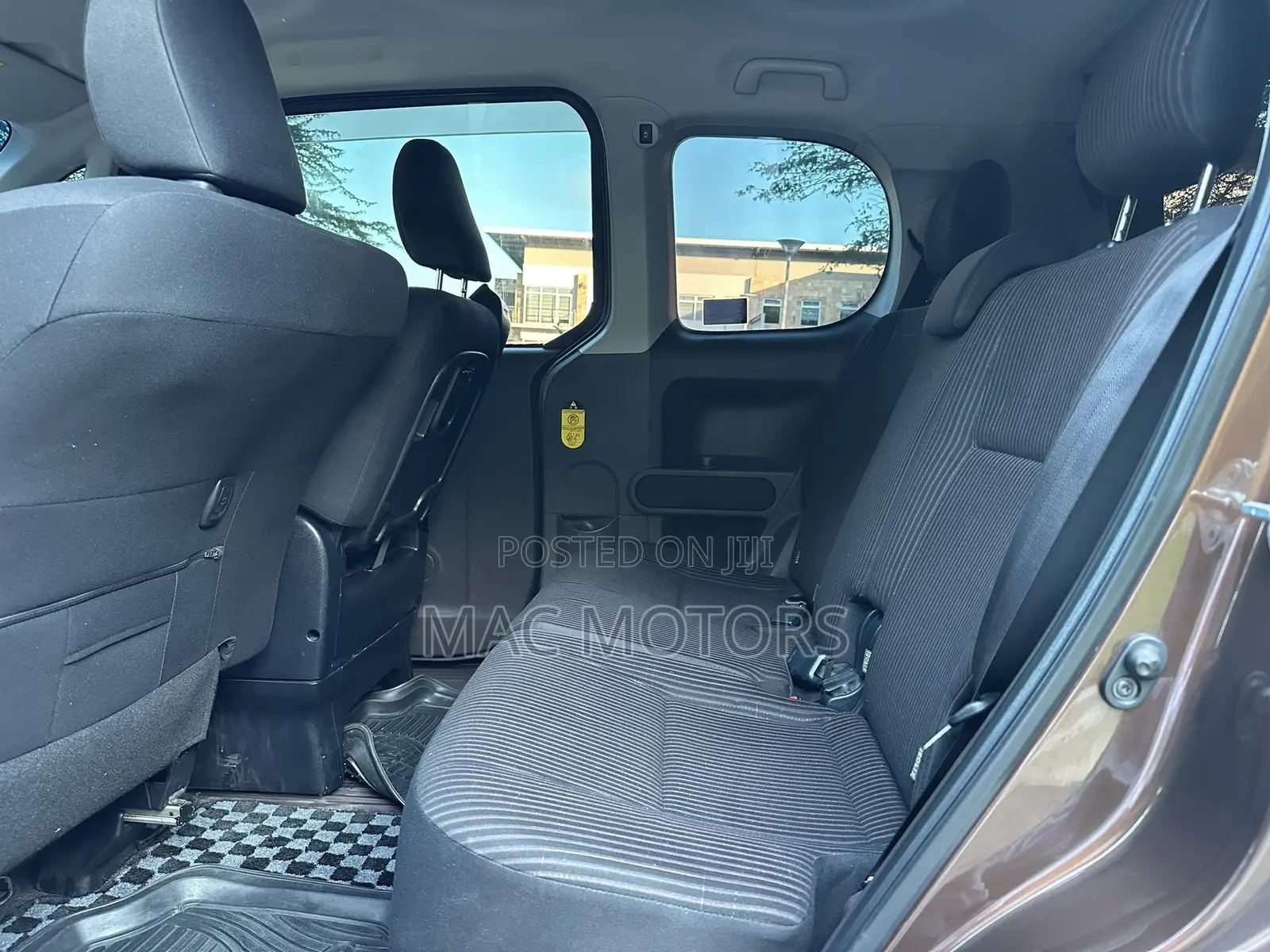 Toyota Porte 1.5 FWD 2014 Brown
