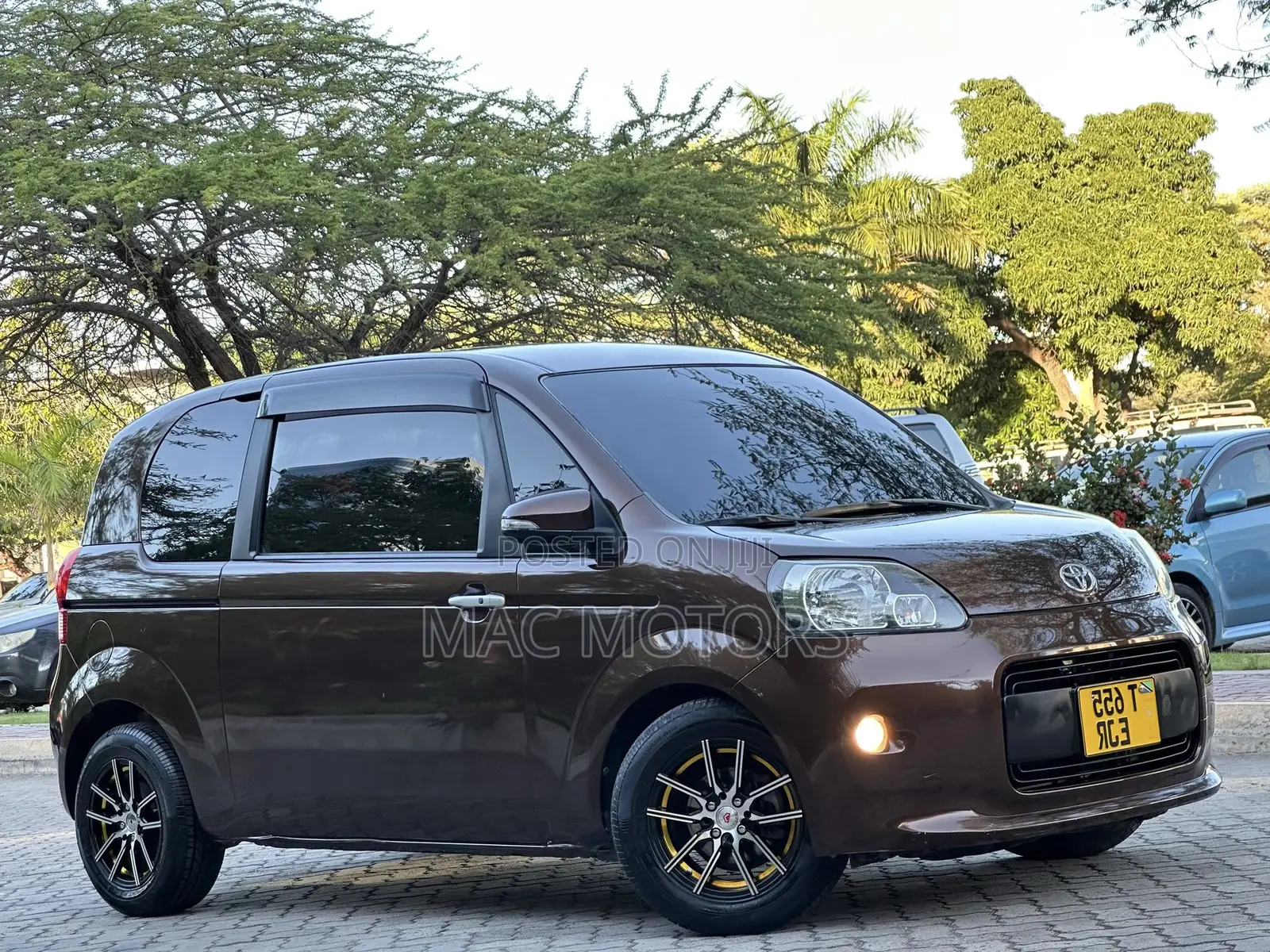 Toyota Porte 1.5 FWD 2014 Brown
