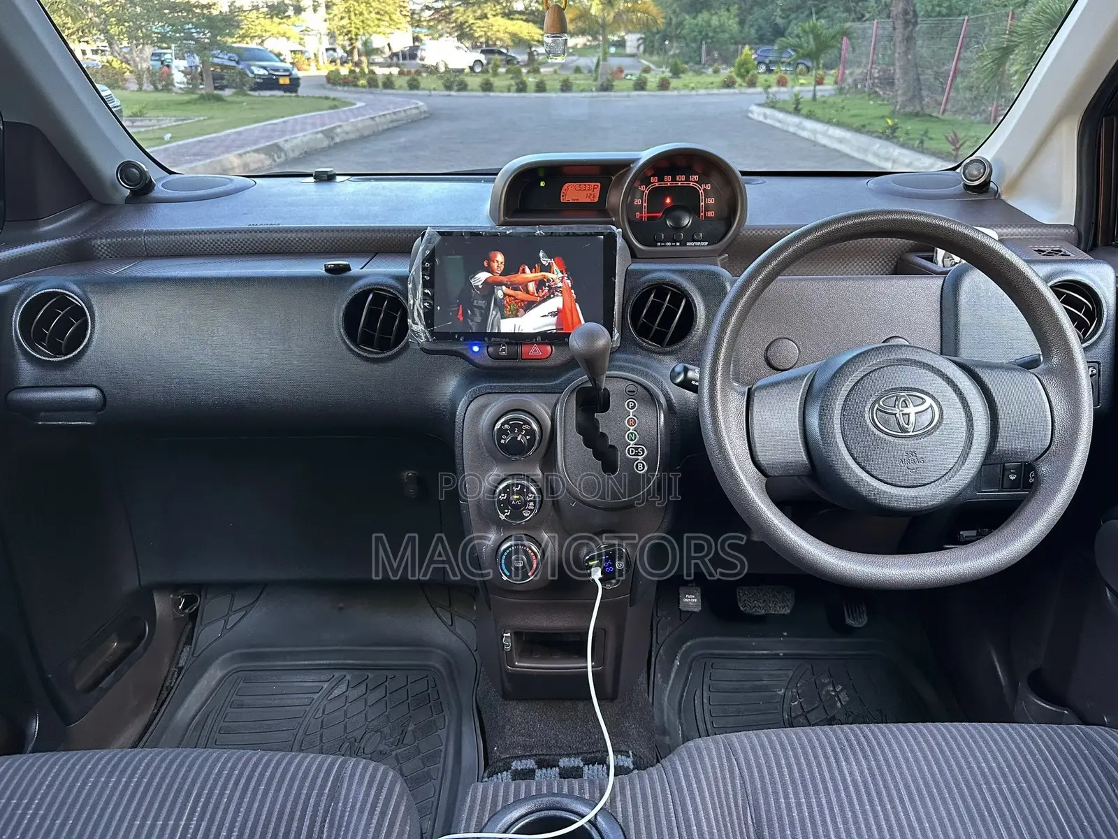 Toyota Porte 1.5 FWD 2014 Brown